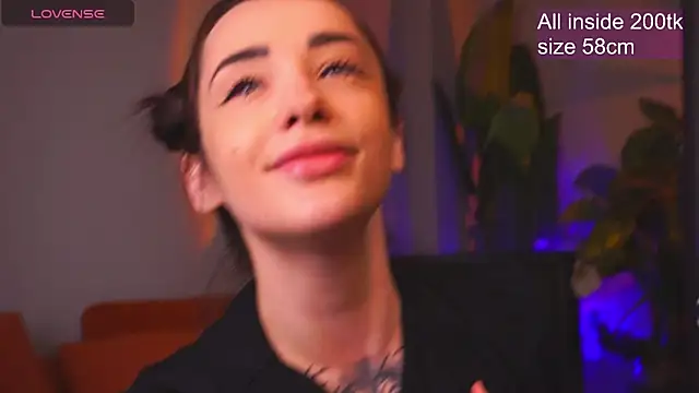 EvaCanton online show from April 2026 02:00:02 AM