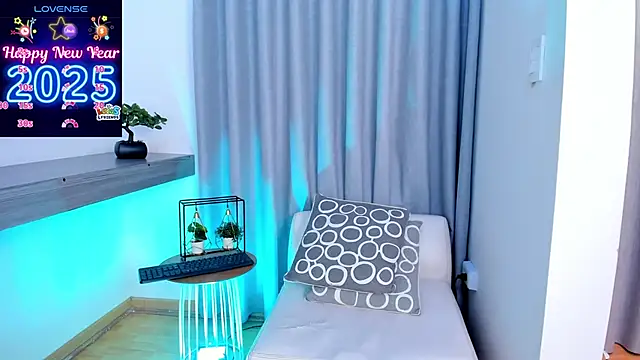 Lucyortiz  online show from January 2025 12:39:02 PM