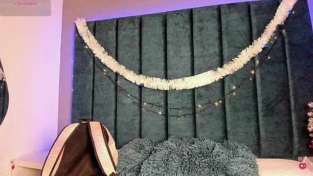 IsabellaGrey19 online show from December 2025 07:20:01 PM