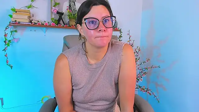 Chanelll Taylorr  online show from February 2026 01:10:01 PM