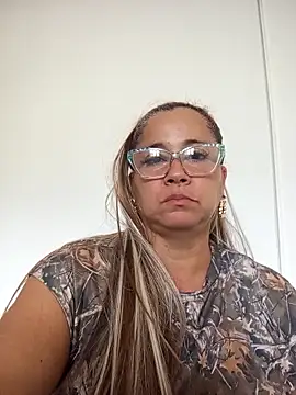 natally ross21 online show from October 2025 01:09:01 PM