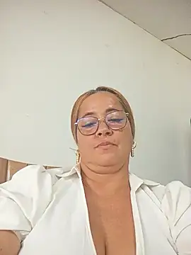 natally ross21 online show from October 2025 02:02:02 PM