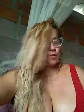 natally ross21 online show from April 2026 02:39:01 PM