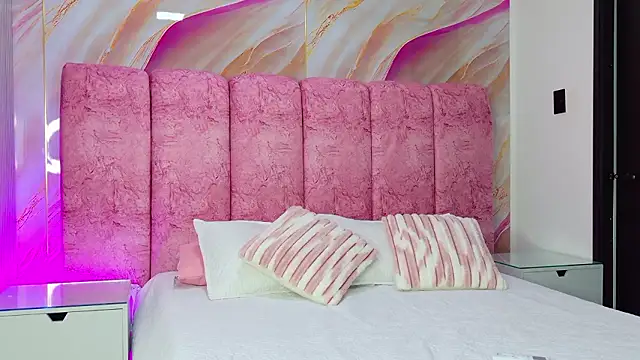 kendal rossi online show from March 2026 11:58:02 AM