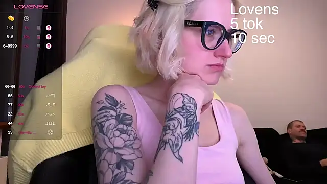 Snapshot of Sexy_Sweets chatting on October 2025 07:45:01 PM Sexy Sweets online show from October 2025 07:45:01 PM
