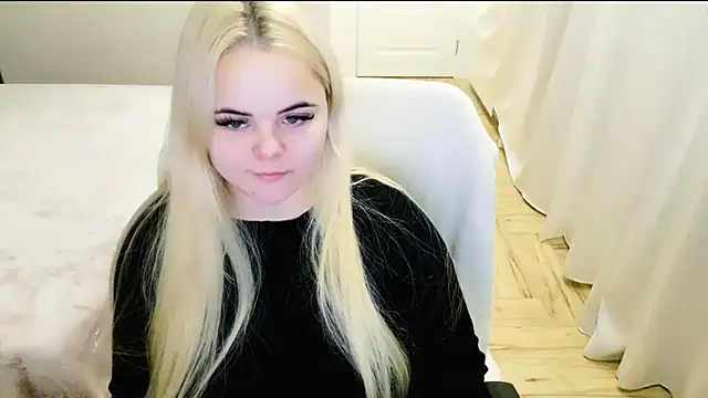 lovely-eyes online show from December 2024 07:43:02 PM