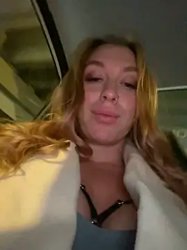 Snapshot of Sweet___Emily chatting on December 2024 02:09:01 PM Sweet   Emily online show from December 2024 02:09:01 PM