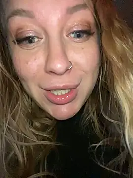 Snapshot of Sweet___Emily chatting on January 2025 07:21:02 PM Sweet   Emily online show from January 2025 07:21:02 PM