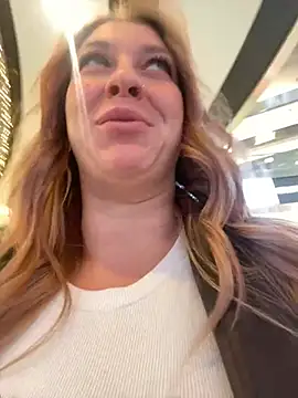 Snapshot of Sweet___Emily chatting on January 2025 02:28:02 PM Sweet   Emily online show from January 2025 02:28:02 PM