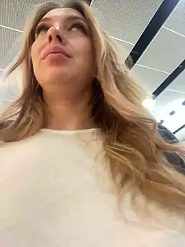 Snapshot of Sweet___Emily chatting on January 2025 02:10:02 PM Sweet   Emily online show from January 2025 02:10:02 PM