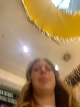 Snapshot of Sweet___Emily chatting on January 2026 01:04:01 PM Sweet Emily online show from January 2026 01:04:01 PM