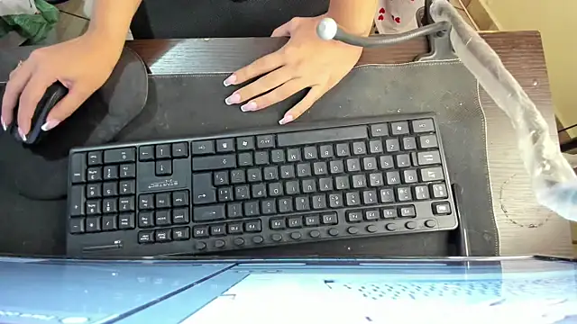 Amy Walker online show from April 2026 06:54:02 PM