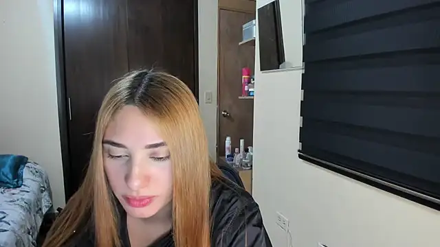 Snapshot of Amy_Walker chatting on June 2026 04:44:01 PM Amy Walker online show from June 2026 04:44:01 PM