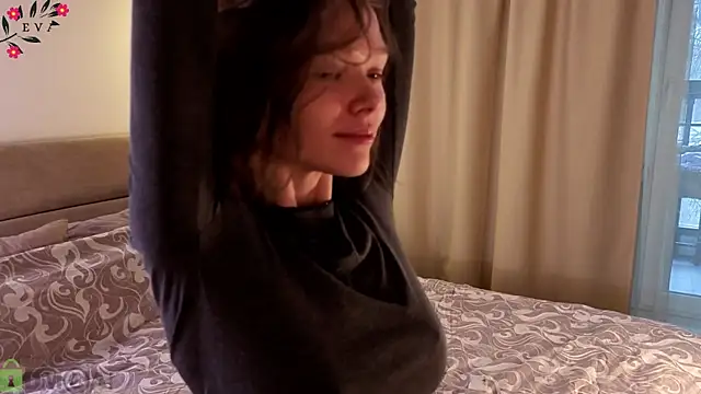 Eva Natsumi online show from March 2026 03:34:02 PM