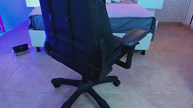 Snapshot of sara_parker069 chatting on February 2025 07:26:02 AM sara parker069 online show from February 2025 07:26:02 AM