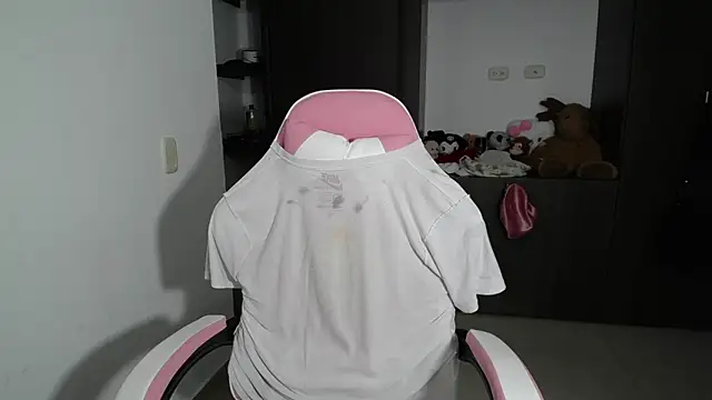 Snapshot of venelope1 chatting on May 2026 02:53:02 AM venelope1 online show from May 2026 02:53:02 AM