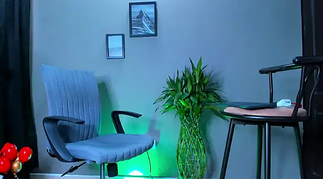 Damian 022 online show from March 2025 05:18:01 PM