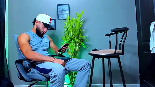 Damian 022 online show from October 2025 11:57:02 AM