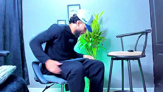 Damian 022 online show from October 2025 02:13:01 PM