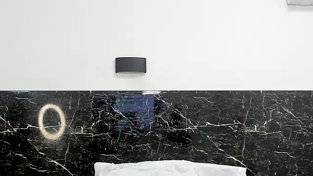 Snapshot of Juliabadlee chatting on December 2024 11:40:01 PM Juliabadlee online show from December 2024 11:40:01 PM