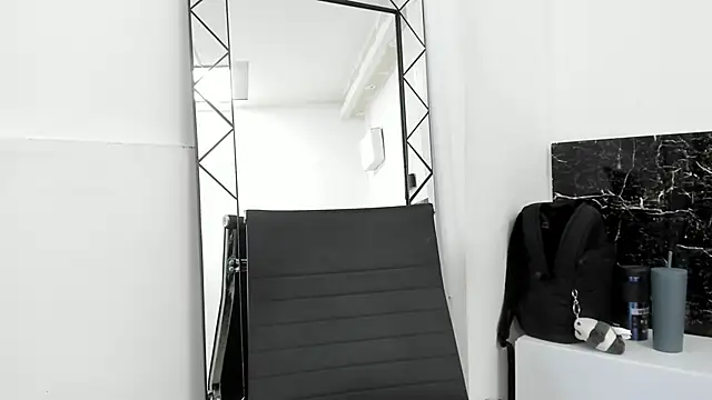 Snapshot of Juliabadlee chatting on January 2025 11:33:01 PM Juliabadlee online show from January 2025 11:33:01 PM