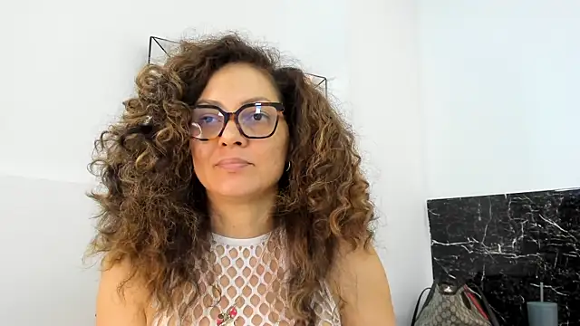 Snapshot of Juliabadlee chatting on February 2025 03:08:02 AM Juliabadlee online show from February 2025 03:08:02 AM