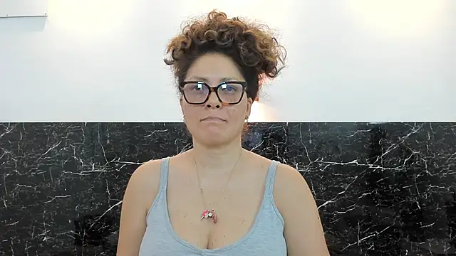 Snapshot of Juliabadlee chatting on February 2025 12:19:02 AM Juliabadlee online show from February 2025 12:19:02 AM