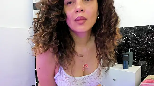 Snapshot of Juliabadlee chatting on March 2025 12:12:01 AM Juliabadlee online show from March 2025 12:12:01 AM