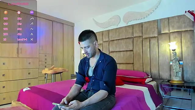 petterwilly1 online show from December 2024 04:17:01 PM