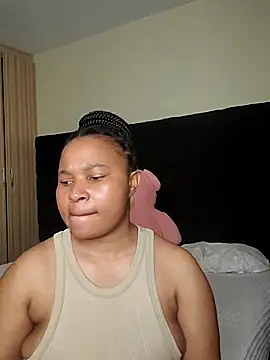 R-thequeen online show from April 2026 11:01:02 AM