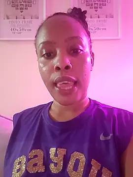 R-thequeen online show from May 2026 10:50:03 PM