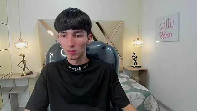 Jake evans online show from December 2025 07:53:01 PM