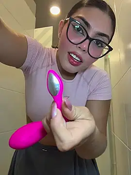 zui lu online show from December 2025 04:29:01 AM