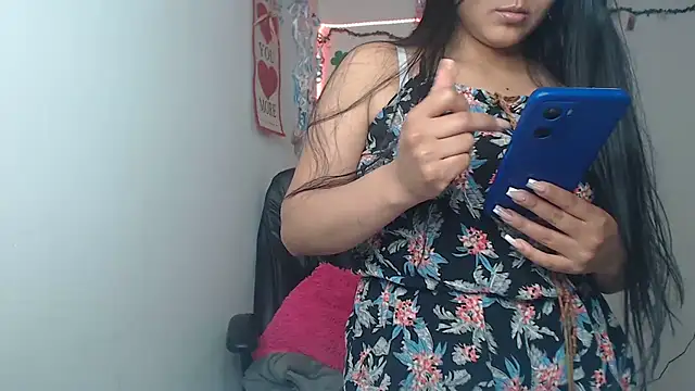 Snapshot of Zafiroweb09 chatting on December 2024 09:29:02 PM Zafiroweb09 online show from December 2024 09:29:02 PM