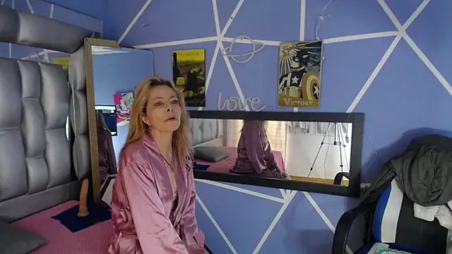 sophia ny online show from March 2025 07:53:01 PM