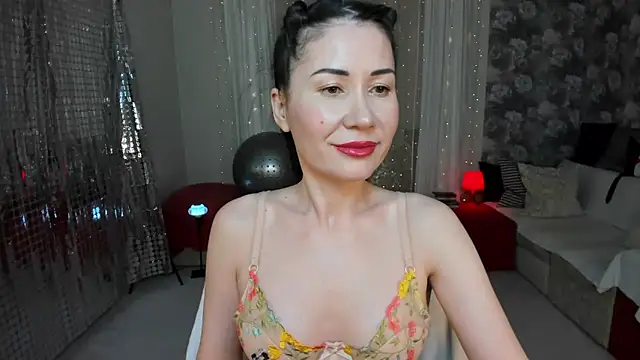 KarinaSweeety online show from April 2026 07:33:01 AM