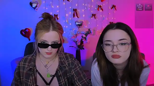 liana kisses online show from April 2026 07:58:01 PM