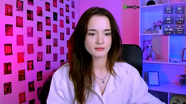 Snapshot of liana_kisses chatting on July 2026 06:32:01 PM liana kisses online show from July 2026 06:32:01 PM