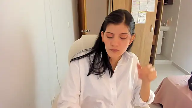 misstoya online show from January 2025 05:19:01 PM