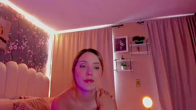 Snapshot of martinaaricci chatting on May 2026 03:40:02 PM martinaaricci online show from May 2026 03:40:02 PM