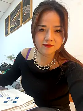 Efangfang online show from November 2025 11:10:02 AM