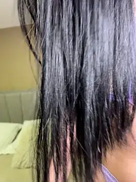 Valentcouple online show from April 2026 10:15:02 PM