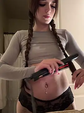 18petitewhitegirl online show from January 2025 11:48:01 PM