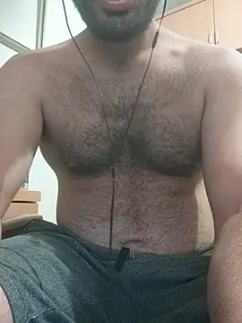 skrigul12 online show from April 2026 07:37:01 PM