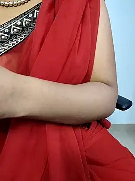 Snapshot of VR_here_4U chatting on October 2025 06:15:02 PM VR here 4U online show from October 2025 06:15:02 PM