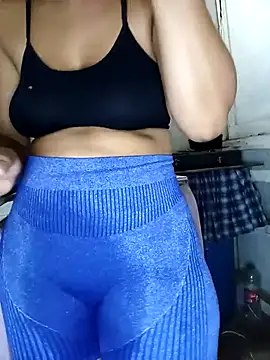 Snapshot of Andreita_95 chatting on February 2025 11:53:02 PM Andreita 95 online show from February 2025 11:53:02 PM