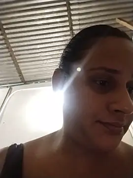 Snapshot of Andreita_95 chatting on May 2026 01:43:02 AM Andreita 95 online show from May 2026 01:43:02 AM