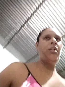Snapshot of Andreita_95 chatting on June 2026 10:43:02 AM Andreita 95 online show from June 2026 10:43:02 AM
