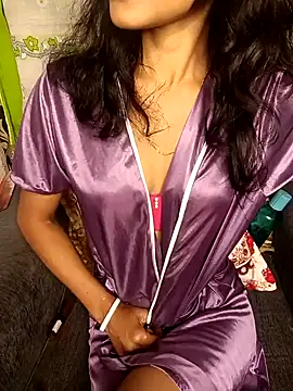 Snapshot of REVA_DARLING chatting on December 2024 03:14:01 PM REVA DARLING online show from December 2024 03:14:01 PM