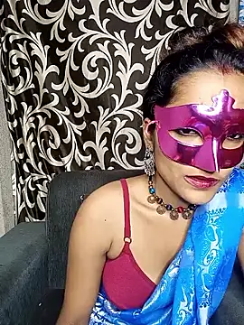 Snapshot of REVA_DARLING chatting on May 2026 06:18:01 AM REVA DARLING online show from May 2026 06:18:01 AM